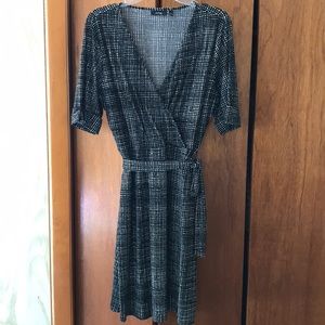 Apt. 9 faux wrap dress size L